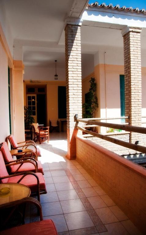 Avra Hotel Tínos エクステリア 写真